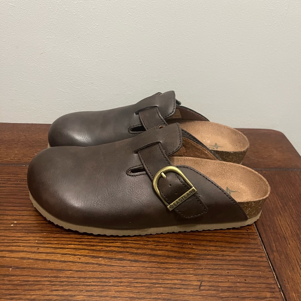 Eastland Gina‎ brown clog size 6 New